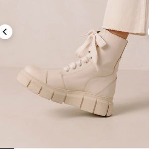 Alohas Beige Leather Combat Boots